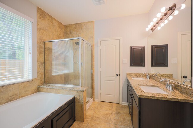 Building Photo - 6707 Hunters Creek Ln