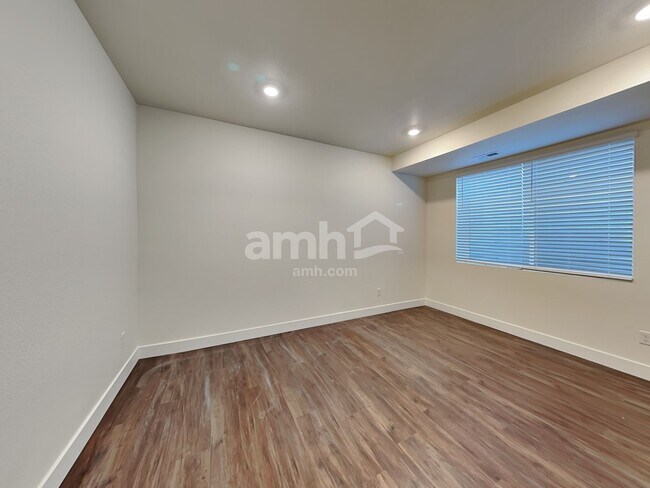 Building Photo - 3970 Wyedale Way