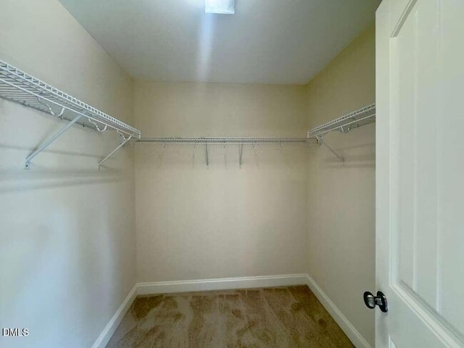 Building Photo - 4008 Vallonia Dr