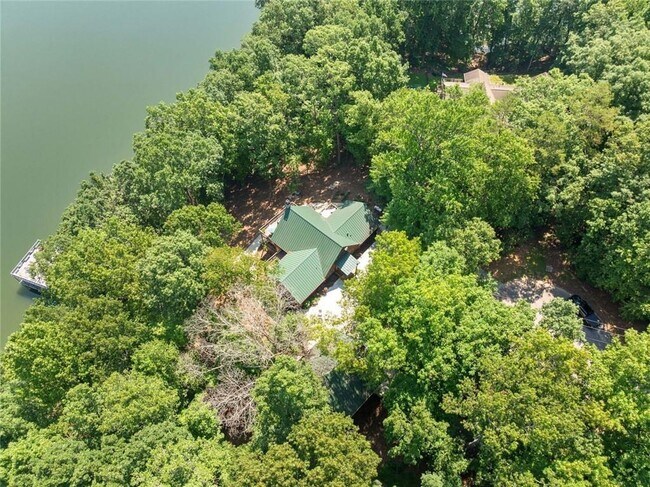 Building Photo - 5281 Laurel Ln