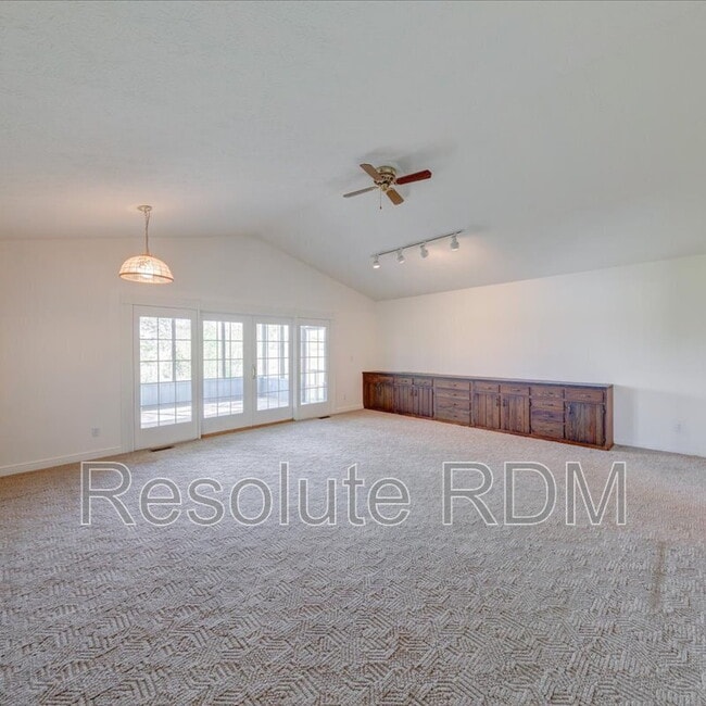 Building Photo - 12001 E 300 S