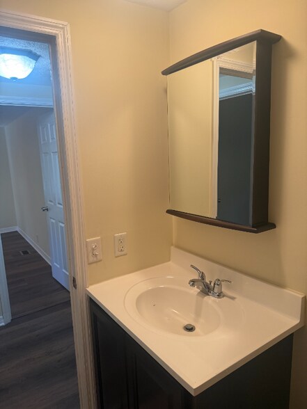 Building Photo - 4635 Johns Cemetery Rd