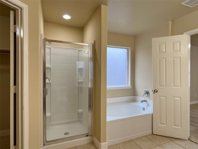 Building Photo - 11827 Edenstone Dr