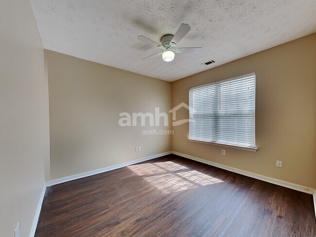 Building Photo - 448 Ash Trace Ln