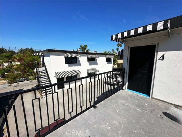 Building Photo - 730 Via Altamira