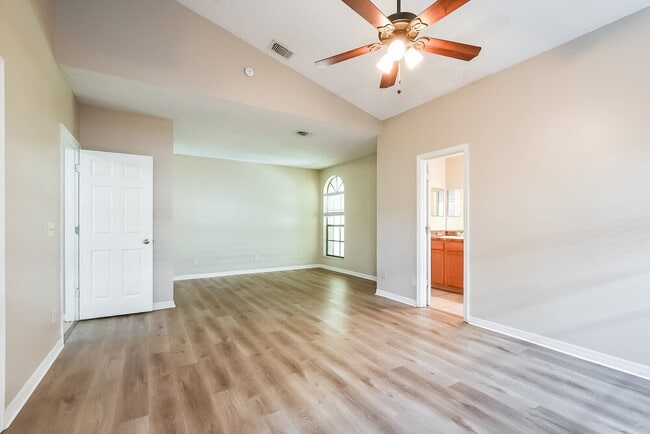 Building Photo - 1006 Burnett St