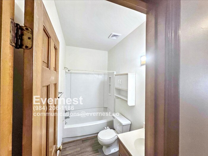 Building Photo - 101 Granby Ct