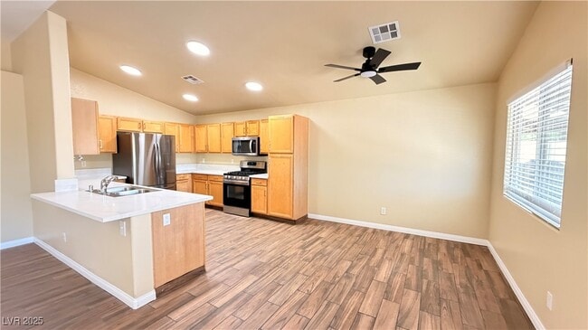 Building Photo - 3846 Waynesvill St