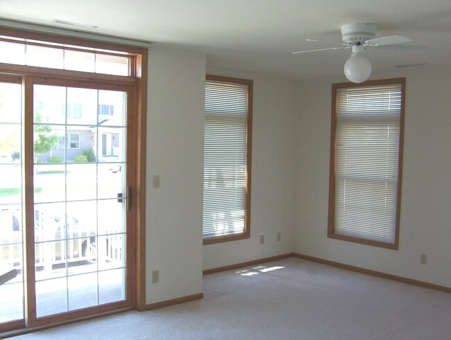 Building Photo - Furman Somerset Apartments