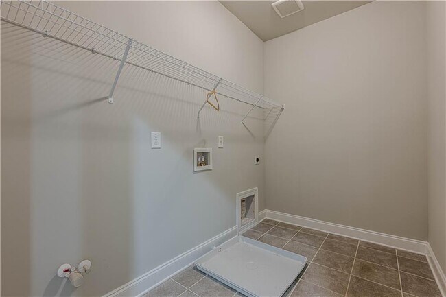 Building Photo - 1130 Provence Ln