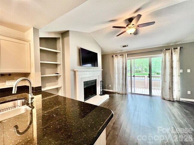 Building Photo - 3306 Selwyn Farms Ln