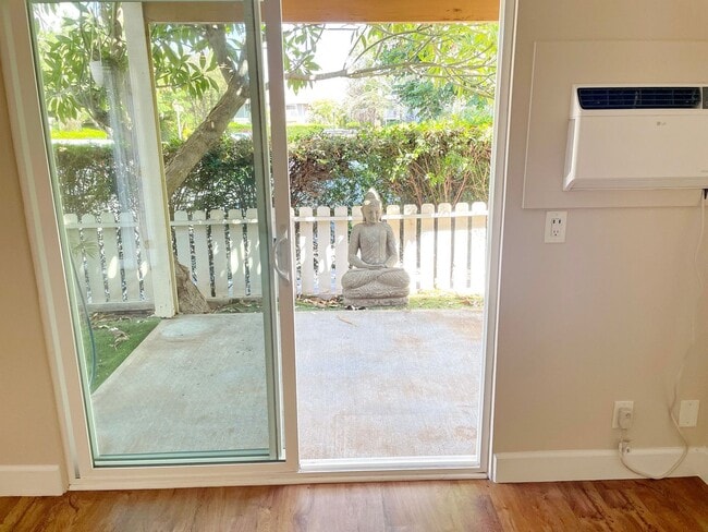 Building Photo - Elegantly Updated Unfurnished Kihei Villag...