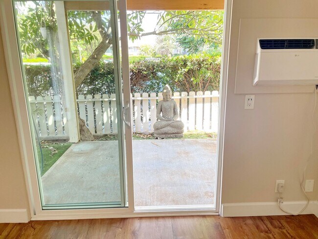 Building Photo - Elegantly Updated Unfurnished Kihei Villages 2 bedroom 1.5 Bathroom - One assigned parking stall