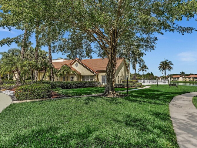Building Photo - 731 Vista Isles Dr