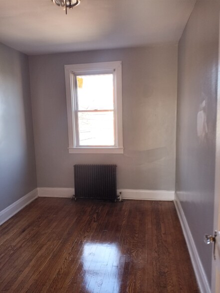 Building Photo - 2716 Erdman Ave