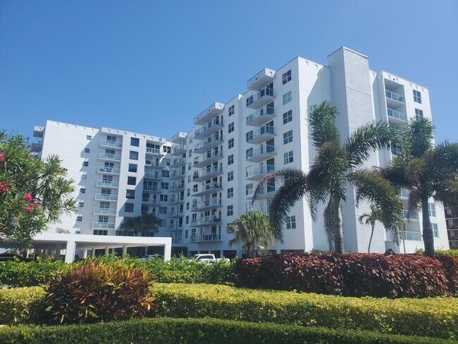 Primary Photo - 3450 S Ocean Blvd