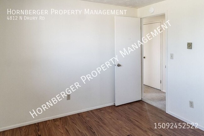 Building Photo - 4812 N Drury Rd