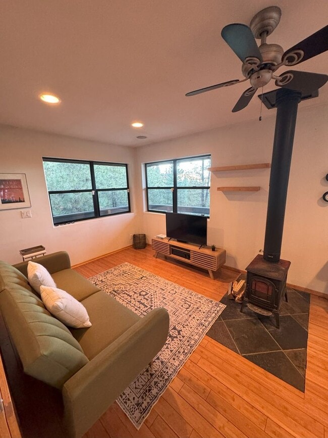 Building Photo - 2-Bed, 1-Bath Mountain Cabin Retreat with ...