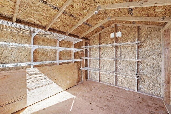 Building Photo - 4851 Iroquois Ave