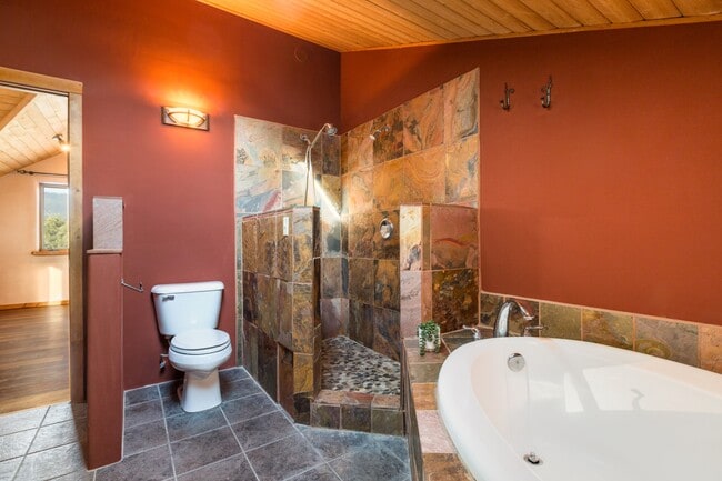 Building Photo - 27 Spanish Peaks Rd