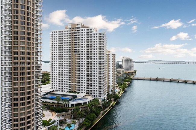 Building Photo - 801 Brickell Key Blvd