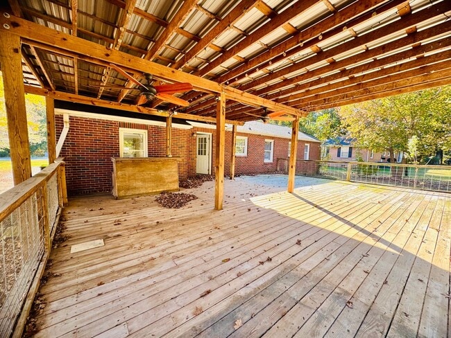 Building Photo - Beautiful 2BR Butner Home