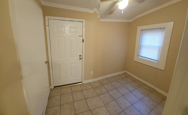 Building Photo - 5807 Hunter Rd