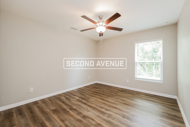 Building Photo - 1196 W Taggard RD
