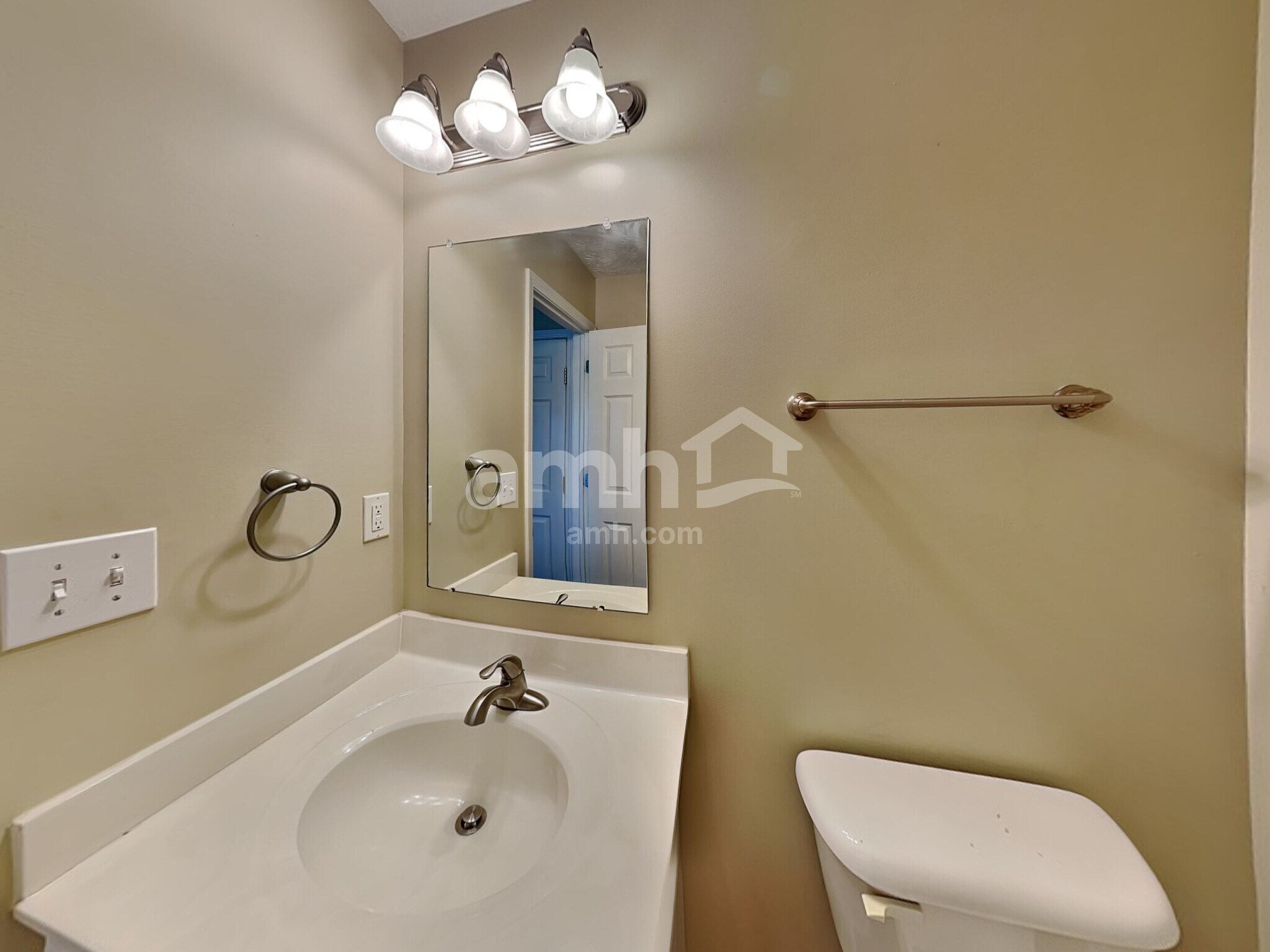 Building Photo - 227 Merriston Cir