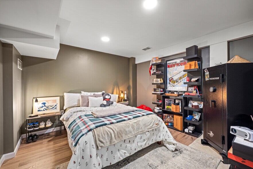 Building Photo - 71 Southwind Dr