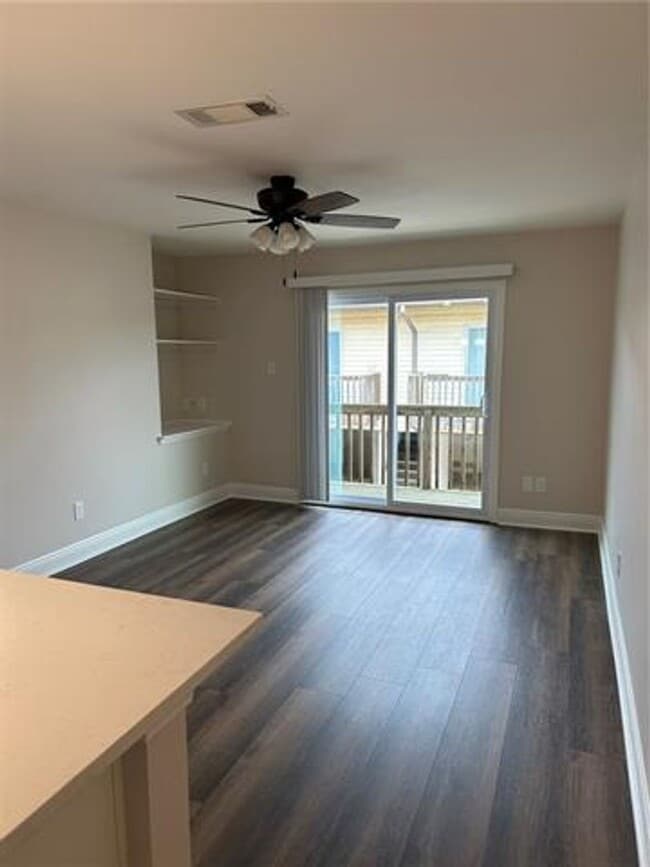 Building Photo - Waterfront Condo