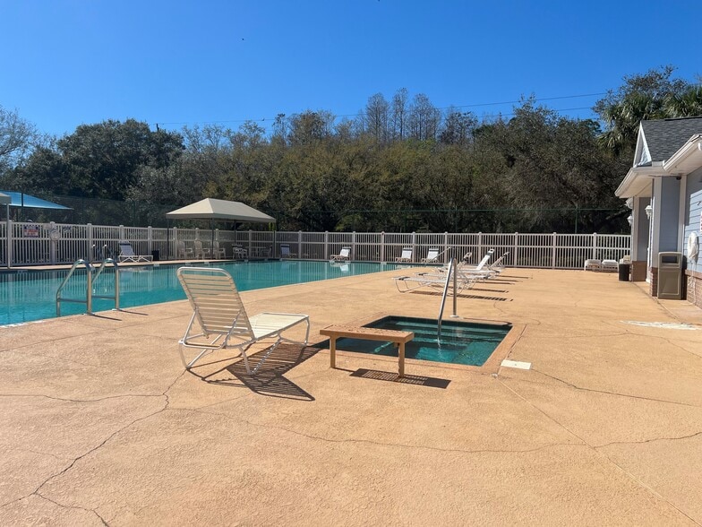 Pool & Hot Tub - 9412 Charlesberg Dr