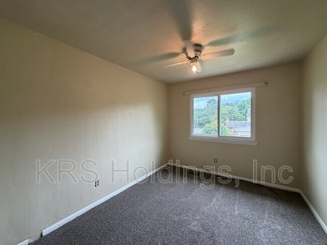 Building Photo - 4101 Holly Cove Dr