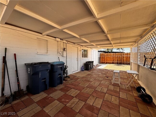 Building Photo - 421 Harvard St