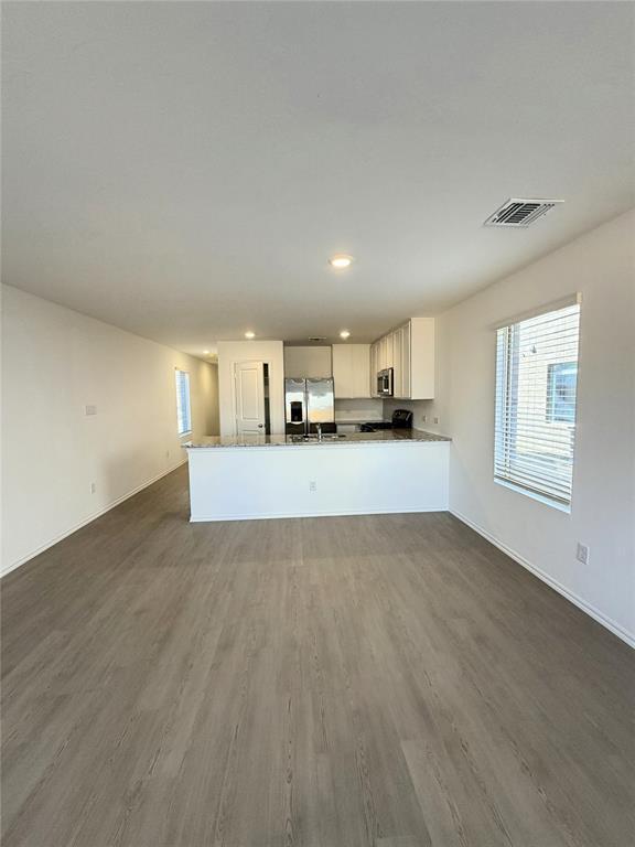 Building Photo - 2007 Delphine Dr