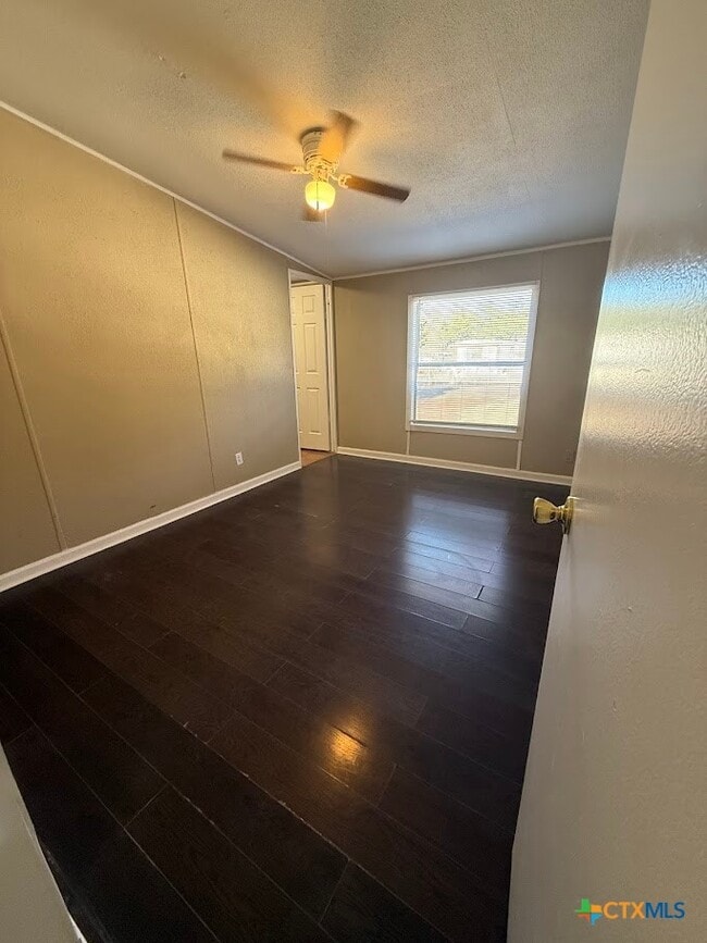 Building Photo - 519 Royal Oak Dr