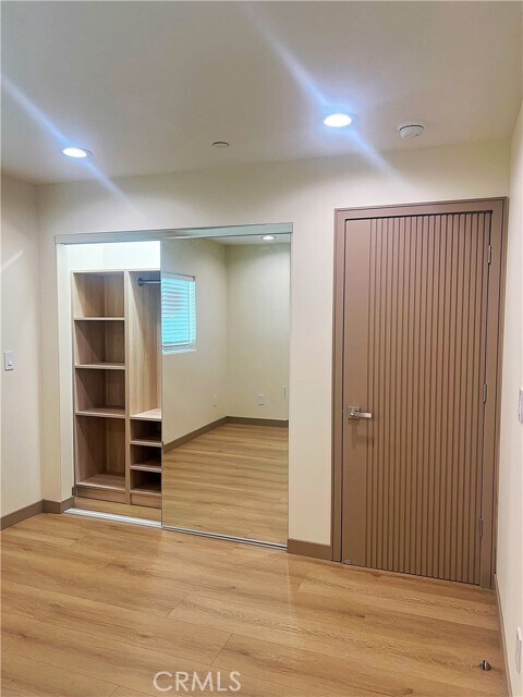 Building Photo - 1514 E Woodbury Rd