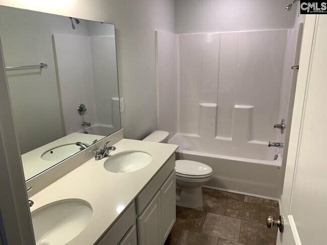 Building Photo - 216 Freeman Dr