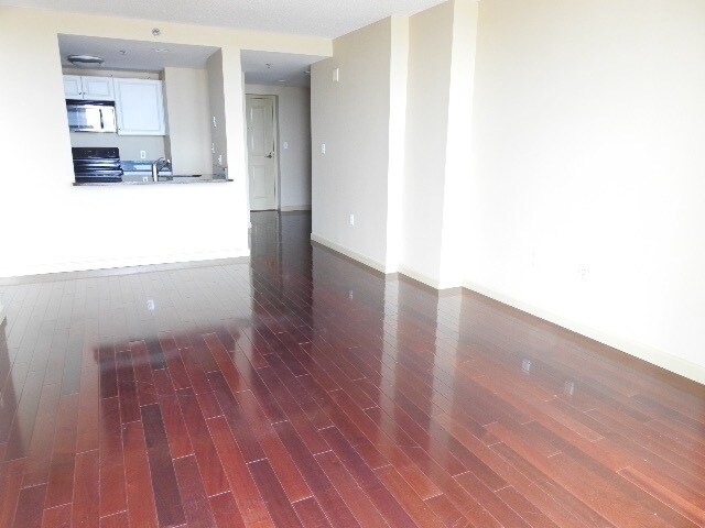 Building Photo - 10 Museum Way