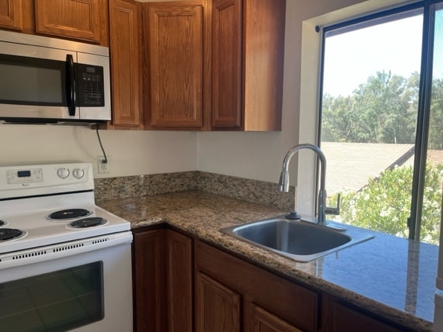 Building Photo - 29120 San Timoteo Canyon Rd