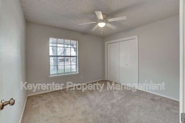 Building Photo - 520 W Roanoke St