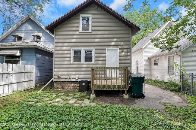 Building Photo - 231 N Fairview Ave