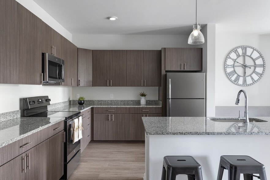 Primary Photo - ZZZTryon Farms