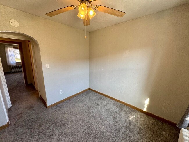 Building Photo - 732 Idlewood Ave