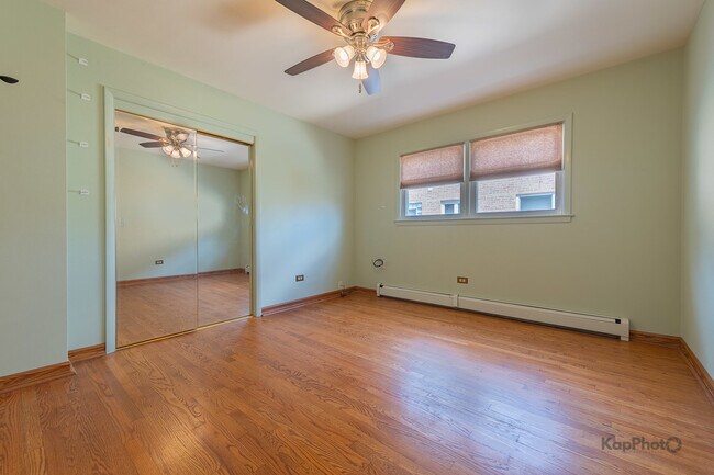 Building Photo - 8465 W Berwyn Ave