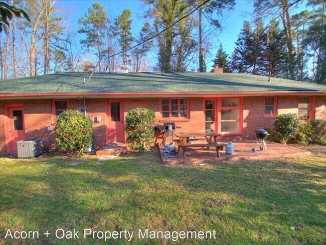 Building Photo - 3 br, 2 bath House - 107 W. Woodridge Dr.