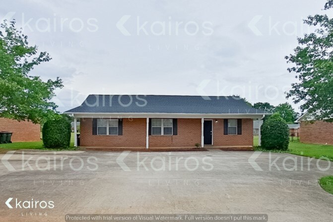 Primary Photo - 320 Deer Park Dr