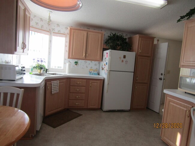 Building Photo - 7940 Meadowlark Ln
