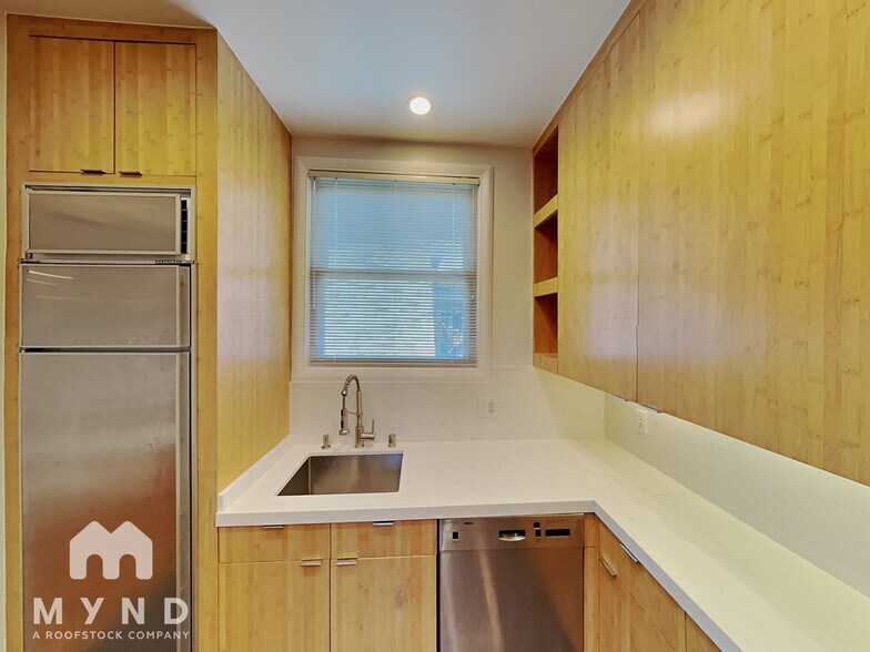 Building Photo - 3634 20th St