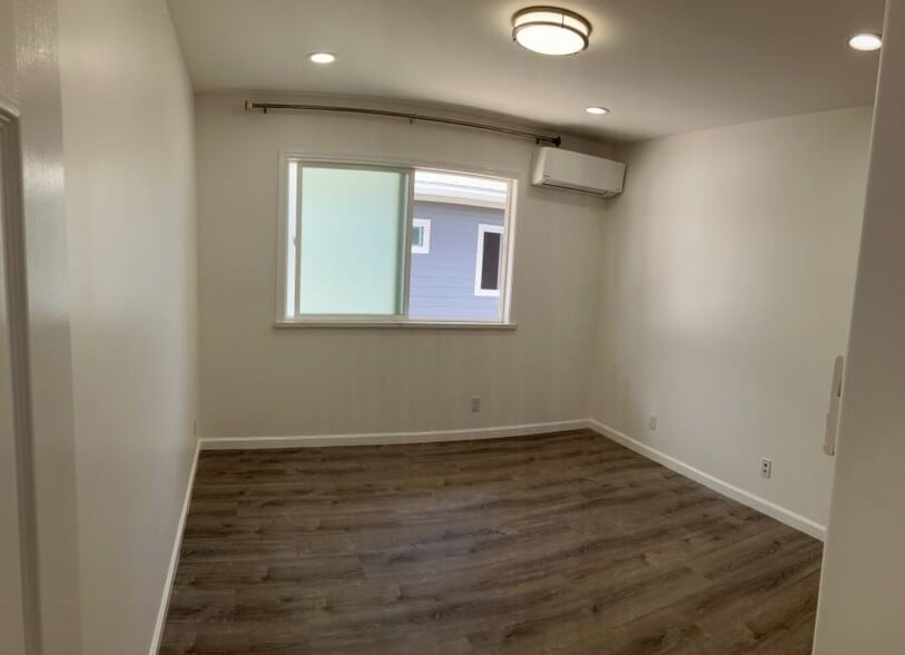 Building Photo - 1313 Hala Dr